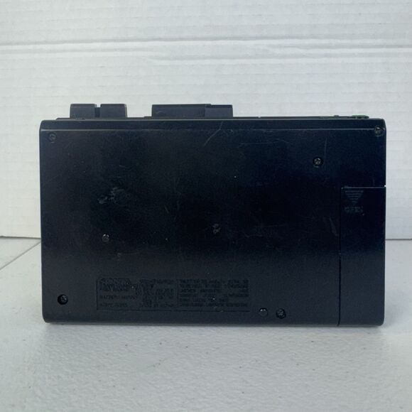 Sony Walkman WM-F18/F28 Portable Cassette Player AM/FM FOR PARTS ONLY - Picture 7 of 10